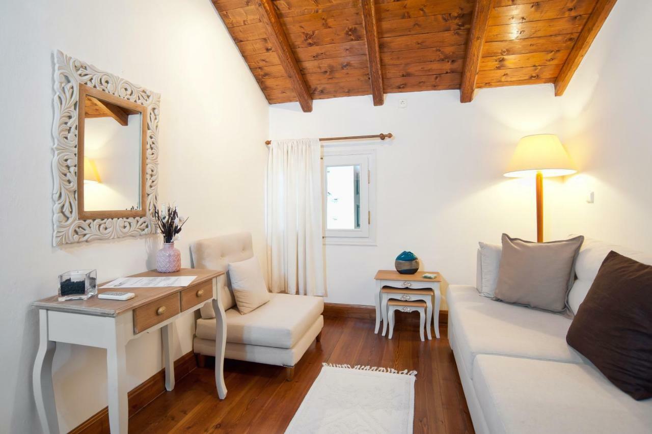 Elia Apartments Chrisso Delphi Екстер'єр фото