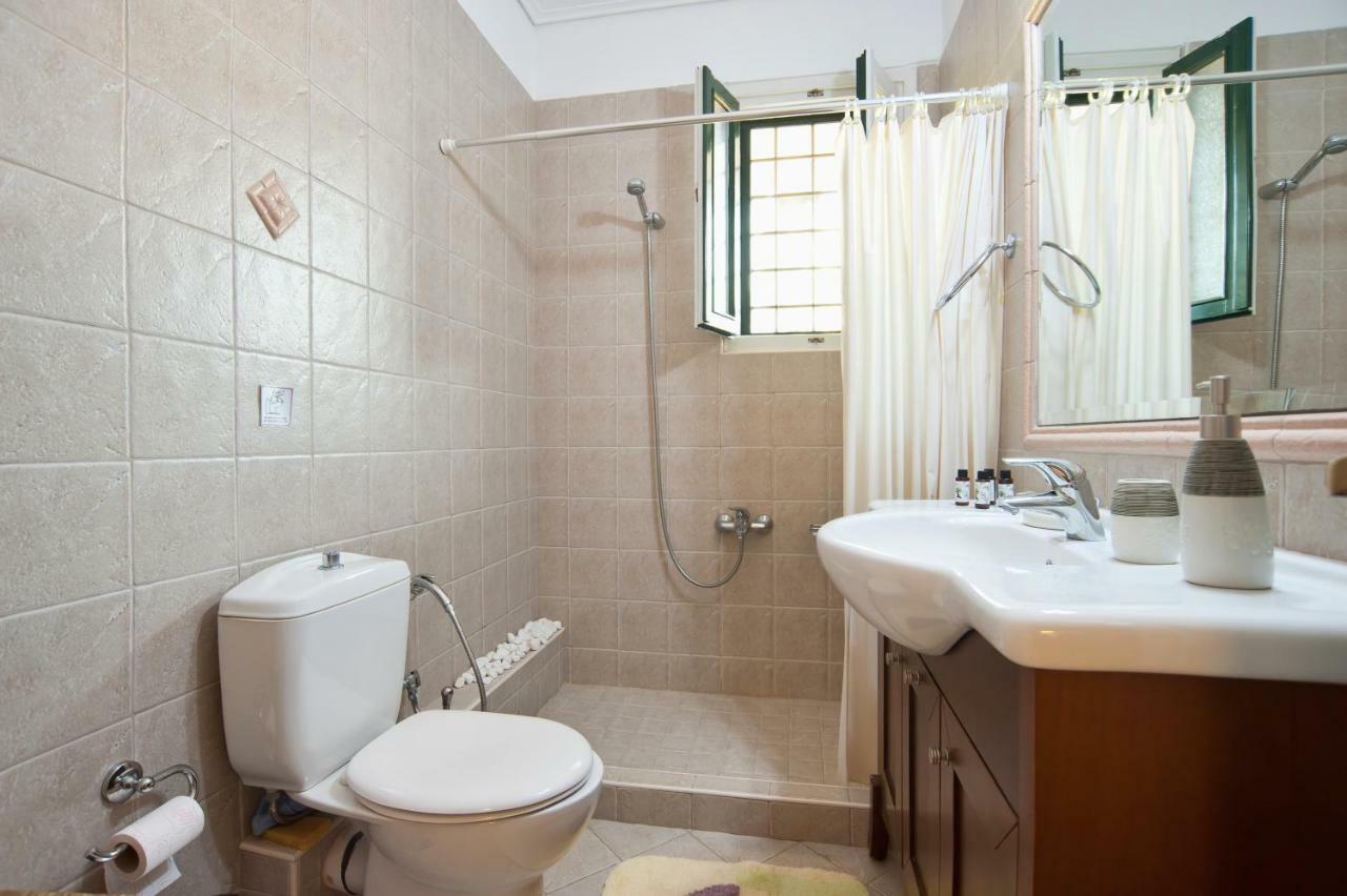 Elia Apartments Chrisso Delphi Екстер'єр фото