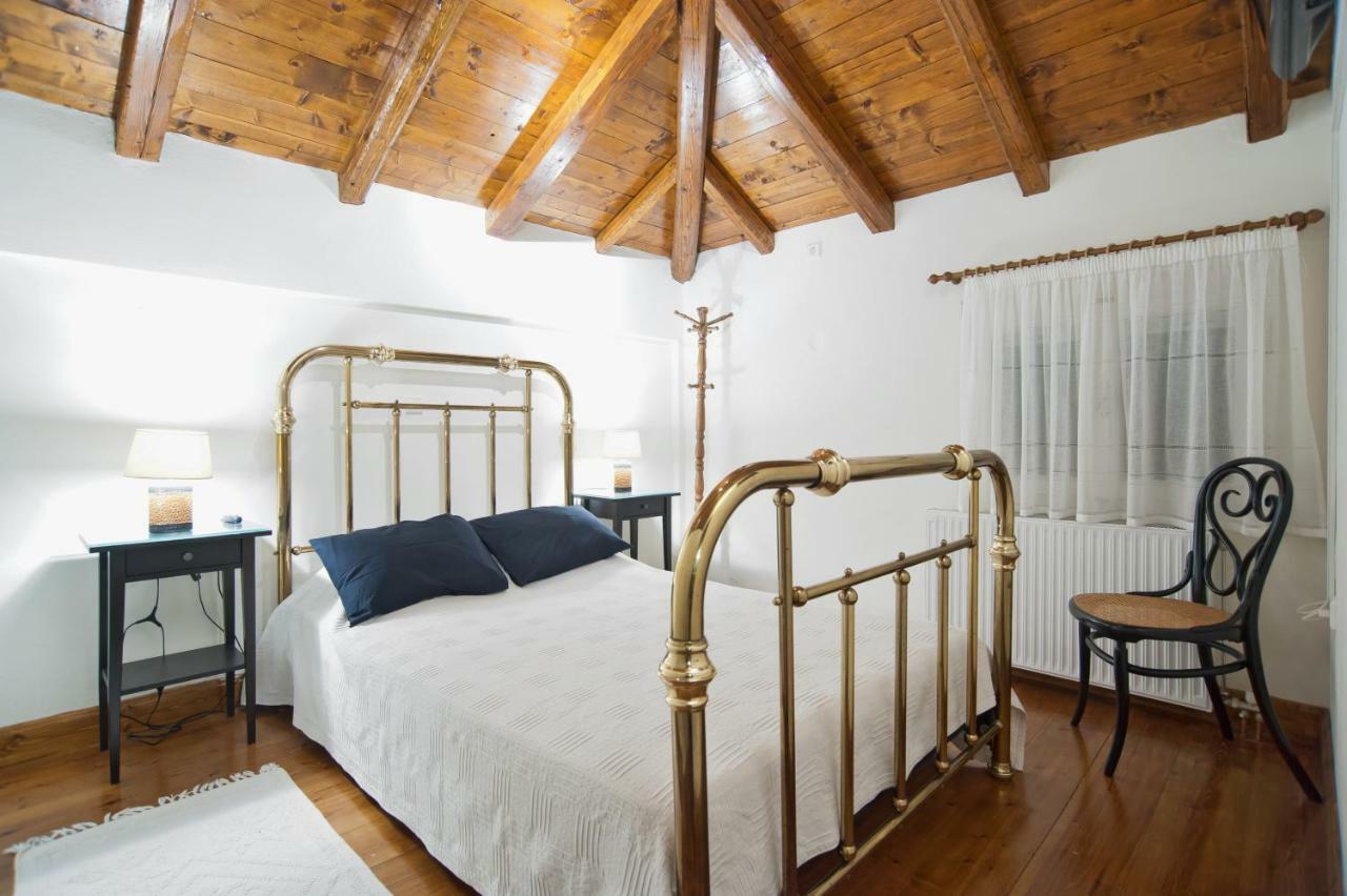 Elia Apartments Chrisso Delphi Екстер'єр фото